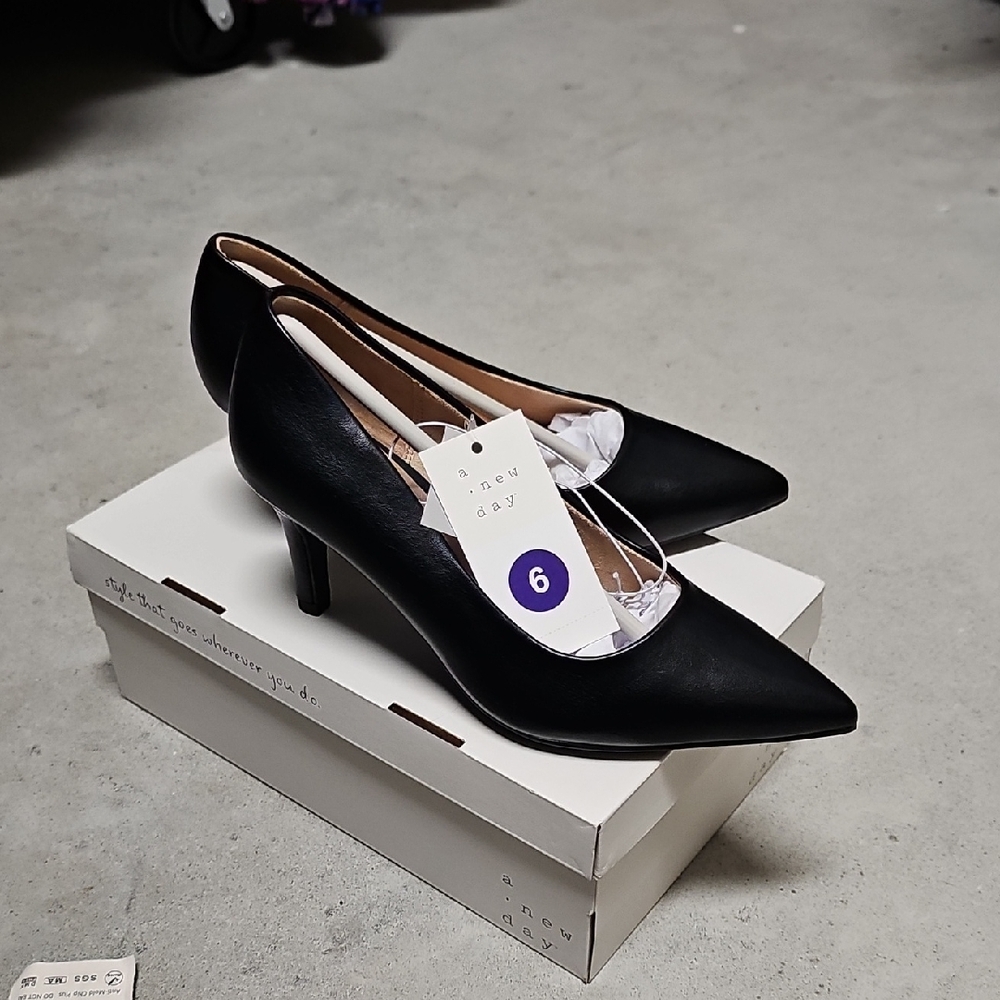 New Size 6 A New Day Classic Black Heels